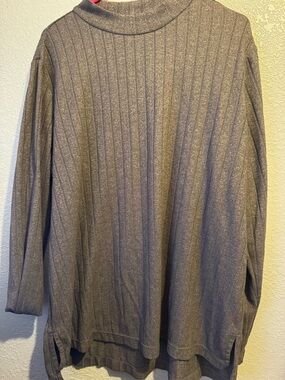 Women’s brown Ribbed Mock Neck Shirt